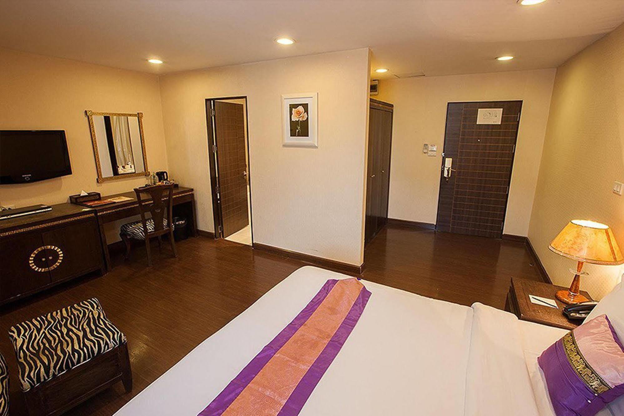 Club Mahindra Mac Boutique Hotel Bangkok Kültér fotó